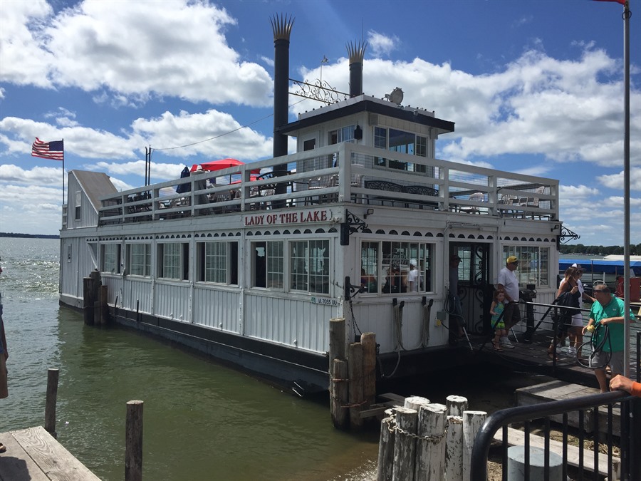 Christmas By The Lake Clear Lake Iowa 2022 Lady Of The Lake - Clear Lake, Iowa | Travel Iowa | #Thisisiowa